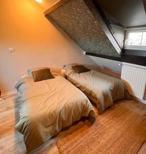 Posteľ alebo postele v izbe v ubytovaní Le French Caen Caen Loft Plein de Charme au cœur de Caen pouvant accueillir 8 personnes