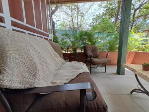 Istumisnurk majutusasutuses Casa Mapache