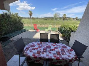 Fotografia z galérie ubytovania Appartement lumineux près de la plage Richelieu avec piscine, 2 terrasses, parking privé - FR-1-723-45 v destinácii Cap d'Agde
