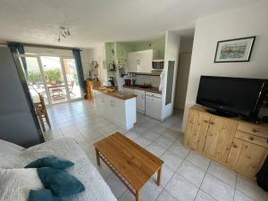 Fotografia z galérie ubytovania Appartement lumineux près de la plage Richelieu avec piscine, 2 terrasses, parking privé - FR-1-723-45 v destinácii Cap d'Agde
