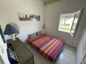 Fotografia z galérie ubytovania Appartement T3 Calme avec Piscine, Tennis, BBQ, Parking & Grande Terrasse dans la Pinède - FR-1-723-47 v destinácii Cap d'Agde