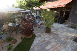 Zahrada ubytování Hôtel Restaurant La Charrue