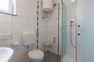 Koupelna v ubytování Apartments Nešić Peroj
