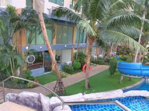 Bazén v ubytování Laguna Beach Resort 2 Loft nebo v jeho okolí