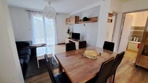 Kuchnia lub aneks kuchenny w obiekcie Maison de vacances au cœur de la Cerdagne