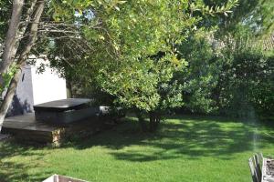 Ogród w obiekcie Villa (Loft) à Villetelle, 20 mn des plages