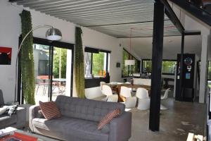Część wypoczynkowa w obiekcie Villa (Loft) à Villetelle, 20 mn des plages