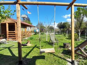 حديقة خارج Tiny houses Genacvale