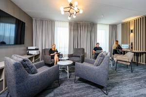 タルトゥにあるDorpat Hotelの待合室座席