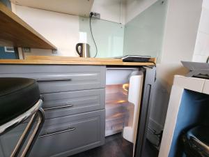 Kuchyňa alebo kuchynka v ubytovaní Le Seattle - Studio cosy avec wifi