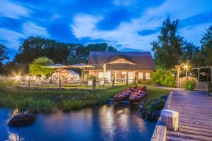 Galeriebild der Unterkunft Komfort-Hausboote am Naturhafen Krummin in Krummin