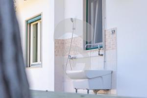 A bathroom at La Villetta del tranquillo sul mare, NUOVA STRUTTURA