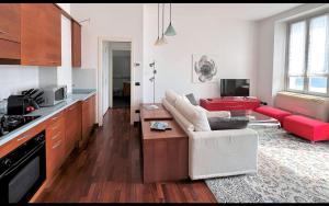 Kuchyň nebo kuchyňský kout v ubytování Larius Apartment Carate Urio