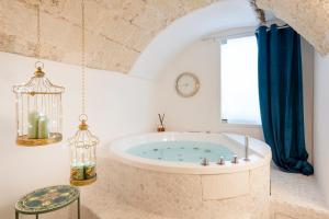 Koupelna v ubytování Apulia Charming Suites - Casa Lonfo Suite Sole