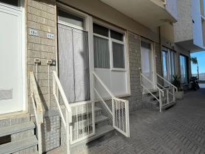 Balcone o terrazza di [LUNGOMARE] 2 locali sul Mare con A/C