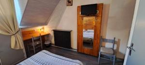 Postel nebo postele na pokoji v ubytování Hotel Valérie + 37 fotografií