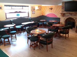 A seating area at Bridge Hotel
