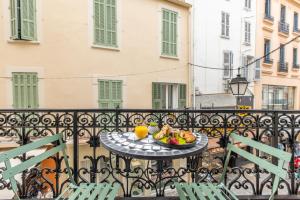 Jídlo v apartmánu nebo okolí