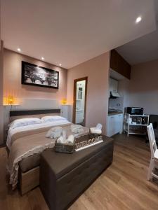 Ένα ή περισσότερα κρεβάτια σε δωμάτιο στο St Peter's Boutique Roma