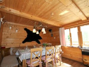 Foto dalla galleria di Chalet in Hochfügen near Ski Slopes a Hochfugen