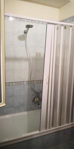 Et badeværelse på Appartamento del PESCATORE vista mare