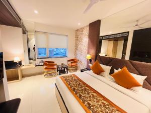 Posezení v ubytování Hotel The Savode - Just 2 Mins From Golden Temple Amritsar