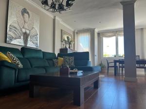 Część wypoczynkowa w obiekcie Luxury Sunny Villa