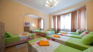 Postel nebo postele na pokoji v ubytování Lviv Euro Hostel