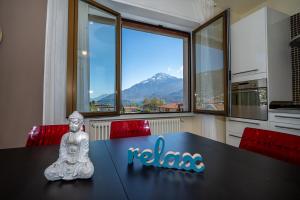 Üldine mäevaade või majutusasutusest Nymphs of Lake Como, House of Harmony - Lake view apartment pildistatud vaade