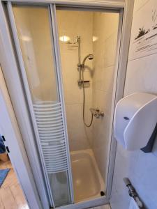 Vannituba majutusasutuses Pension DonauBlick Grein 1 , Spitzfeldstr 1