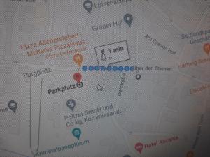 un primer plano de un mapa de una ciudad en Apartment am Markt, en Aschersleben