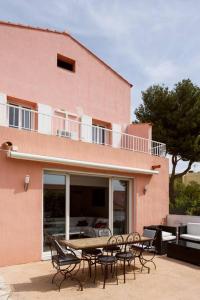 Fotografia z galérie ubytovania Maison climatisée vue mer piscine privée plage v destinácii Bandol