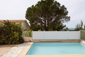 Fotografia z galérie ubytovania Maison climatisée vue mer piscine privée plage v destinácii Bandol