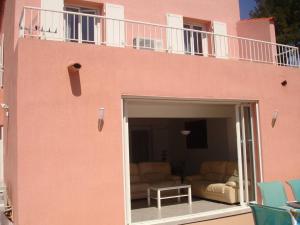 Fotografia z galérie ubytovania Maison climatisée vue mer piscine privée plage v destinácii Bandol