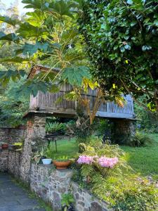 Jardín al aire libre en Casa Rural O Vilar