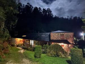 Jardín al aire libre en Casa Rural O Vilar