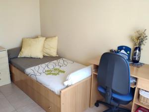Łóżko lub łóżka w pokoju w obiekcie Chalet en Valle del Tietar