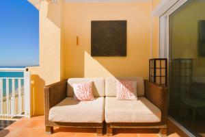 Posedenie v ubytovaní Beach & Golf seafront house Campoamor Alicante