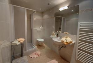A bathroom at Postwirt