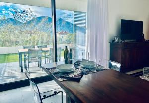 Nespecifikovaný výhled na hory nebo výhled na hory při pohledu z apartmánu + 23 fotografií