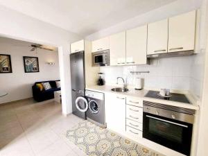 A kitchen or kitchenette at El ron ron de Fuerte