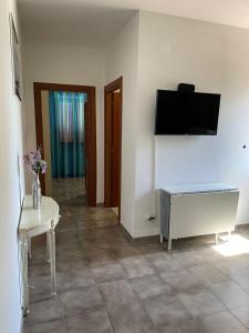 A television and/or entertainment centre at lacasadisara