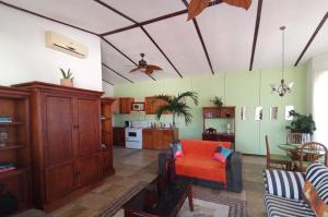 Posezení v ubytování Nirvana Apartament Hostal