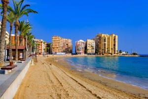 Kép Holiday Suite Fuensanta 3B szállásáról Torreviejában a galériában
