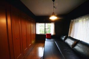 Posezení v ubytování 無料ドッグラン attic private villa 伊豆大川