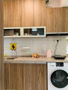 Cucina o angolo cottura di 森林城市 6999 Homestay【小温馨】@ 免税岛 Legoland JB SG