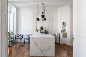 Zdjęcie z galerii obiektu Appartement design au coeur de Rennes w mieście Rennes