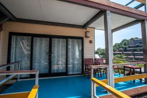 Balkon lub taras w obiekcie Phitharom PP Resort