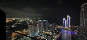 Fotografie z fotogalerie ubytování Magnificient Marina views - Luxury Dubai Apartment v Dubaji