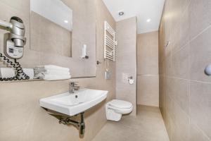 Łazienka w obiekcie Hotel Roudna
